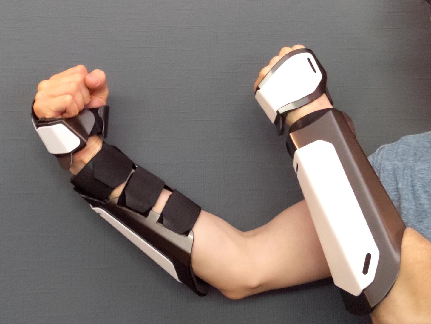 V3.5 Metal Gauntlets - Martial Arts Grade