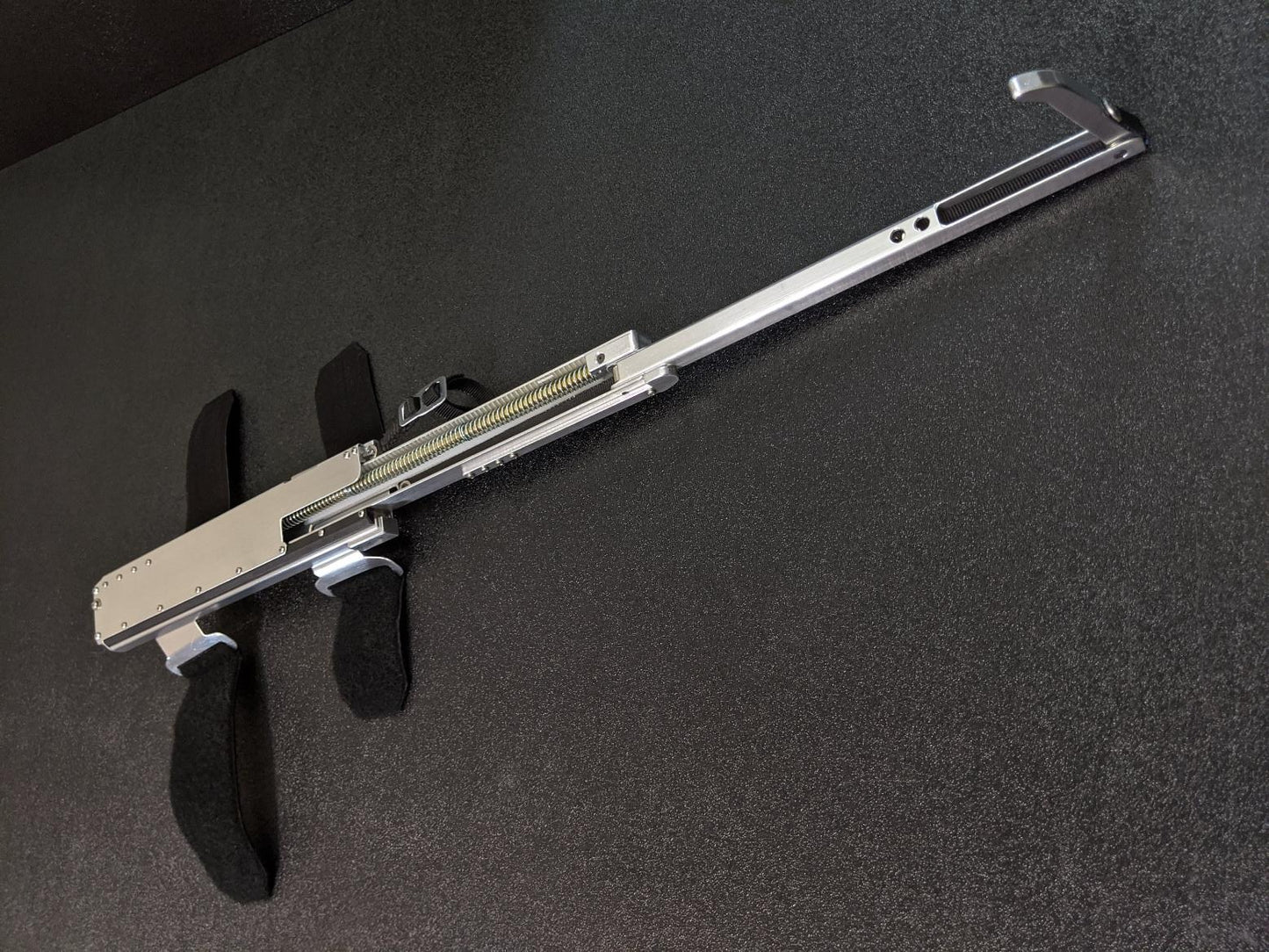 Telescopic forearm gadget