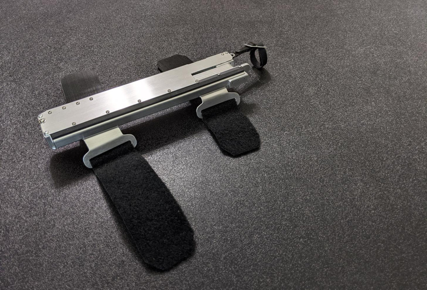 Telescopic forearm gadget
