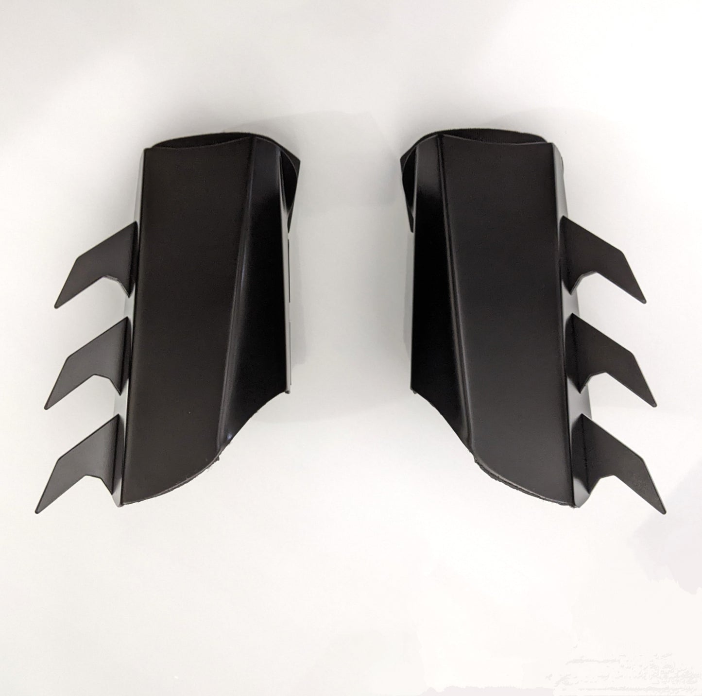 V3.0 Metal Batman Gauntlets - Martial Arts Grade